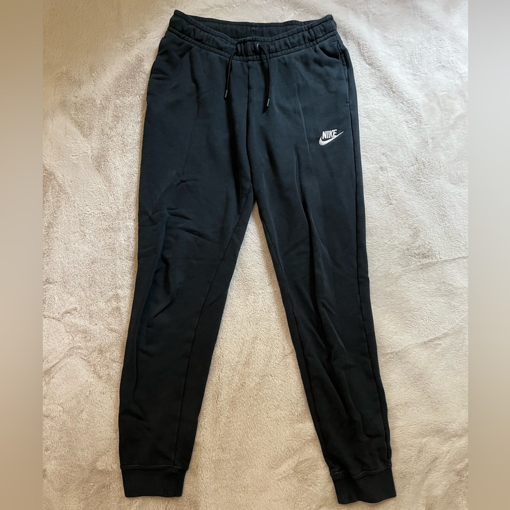 NIKE: Women’s XS Jogger Black, drawstring, pockets, sweatpants